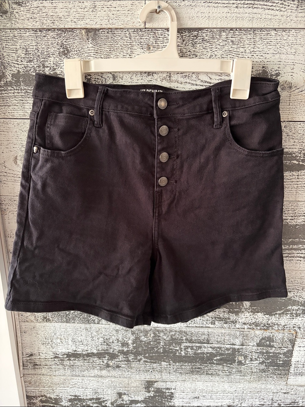 Hot Topic Ultra High-Rise Black Button-Front Women’s Shorts
